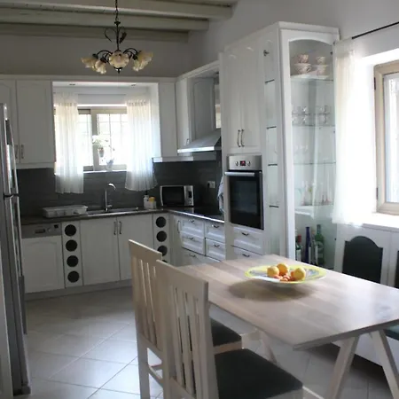 Magnificent, Authentic Private And The Кардамили