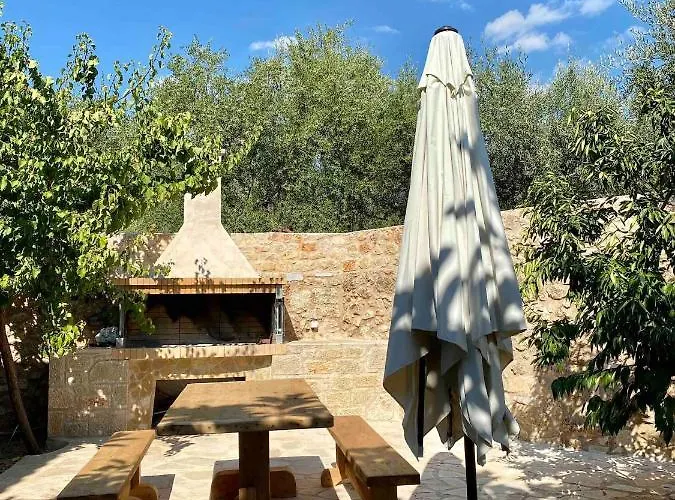 Villa Magnificent, Authentic Private And The